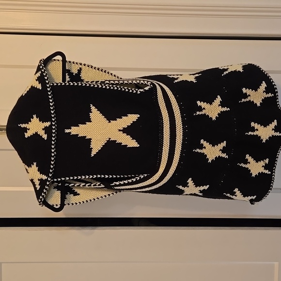 Womens Acrylic Star Vest by Elan - Picture 2 of 3